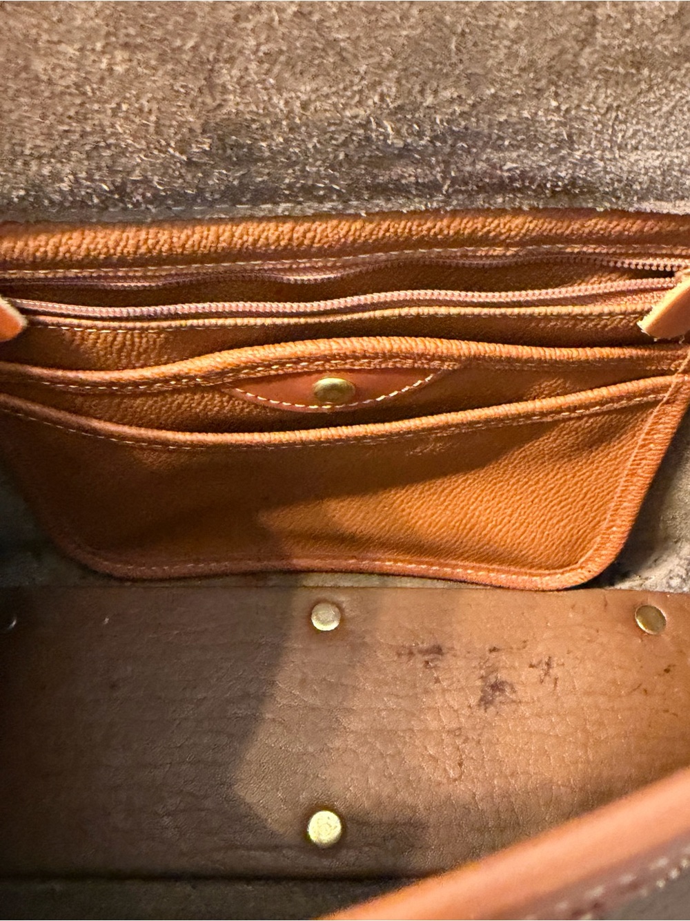 Vintage Dooney & Bourke All Weather Leather Essex Shoulder/Crossbody Bag - Picture 7 of 10